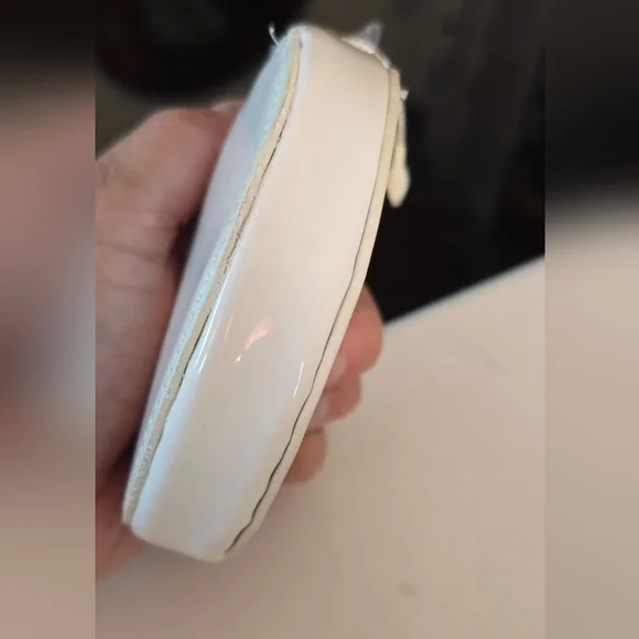 Hello Kitty White and Red Coin Pouch - Picture 7 of 8